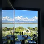 Lake Escape Villa Shiroke