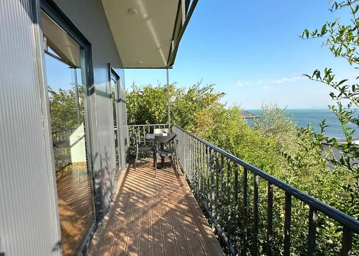 Lake Escape Villa Shiroke